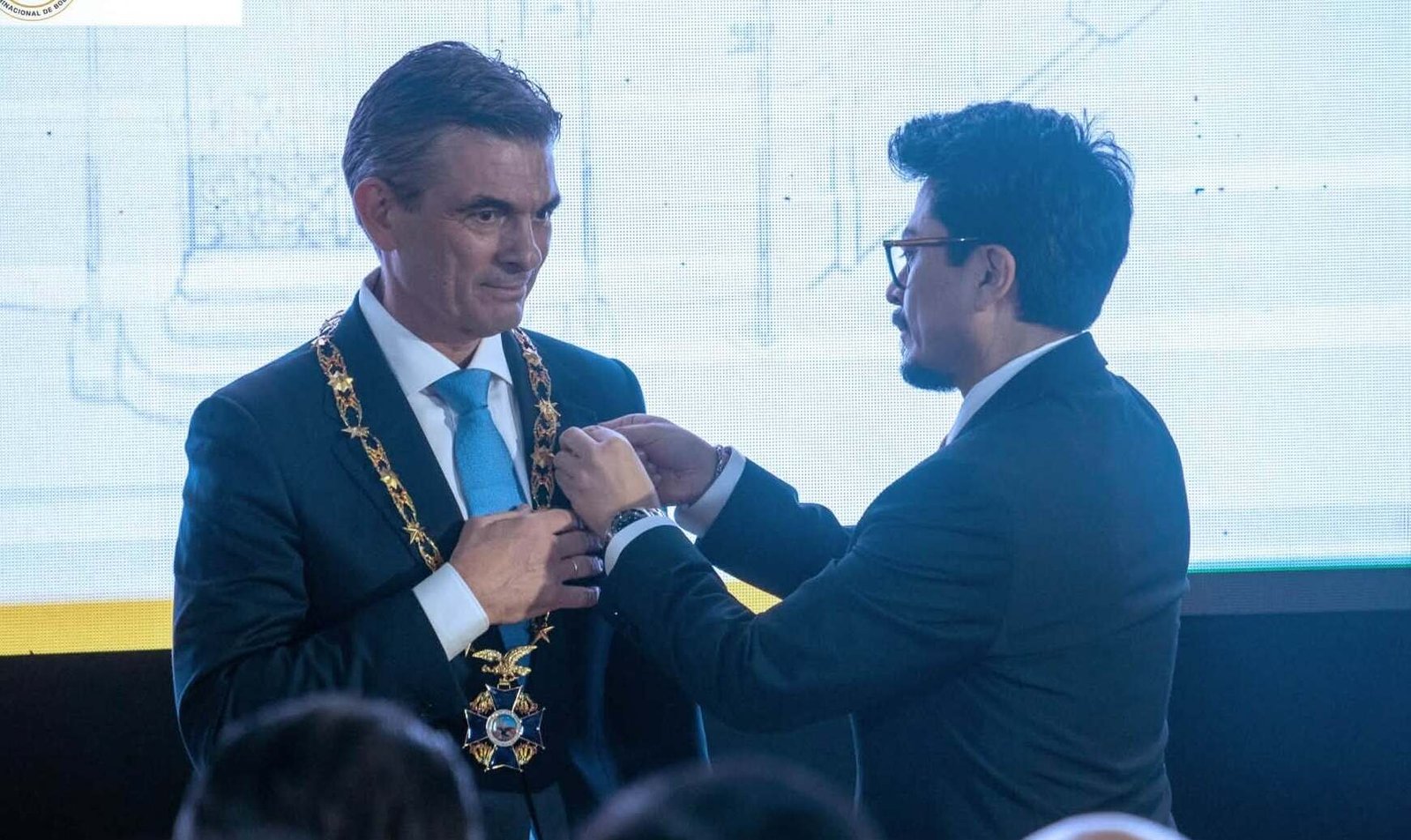 Tras entrega del Cóndor de los Andes, Samuel pide a Paz “pensar menos en condecoraciones” 746294878 1365975892335764 1913173392175958117 n 1