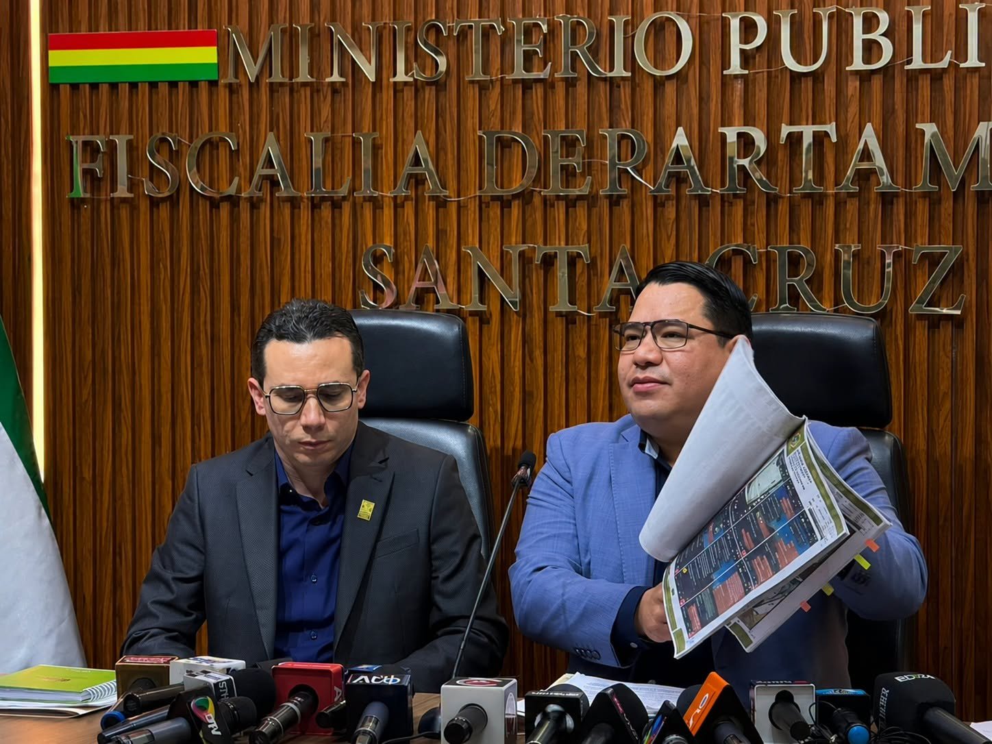 Policía aprehende en Caranavi a un hombre que administraba 18 grupos de pornografía infantil 753663503 1657508642017191 208622260714392733 n