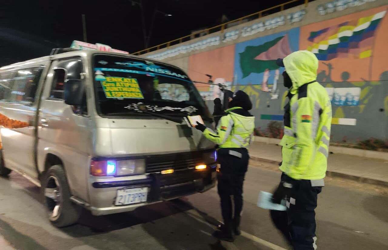 Alcaldía de El Alto intensifica controles al transporte público para acabar con el trameaje 762404698 1010457051817957 5721824703942373835 n 1