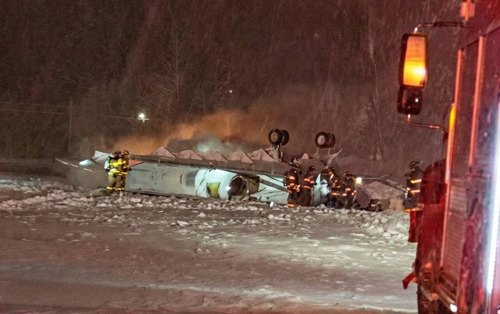 Avión privado con ocho personas a bordo se estrella en un aeropuerto al noreste de EEUU 778ff7f4 dacd 4666 abd7 acf57561550e