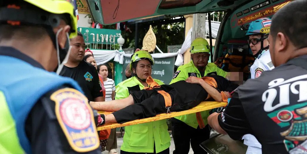 Tiroteo en una escuela de Tailandia deja ocho muertos, entre ellos los abuelos del autor 78273624 1004 1
