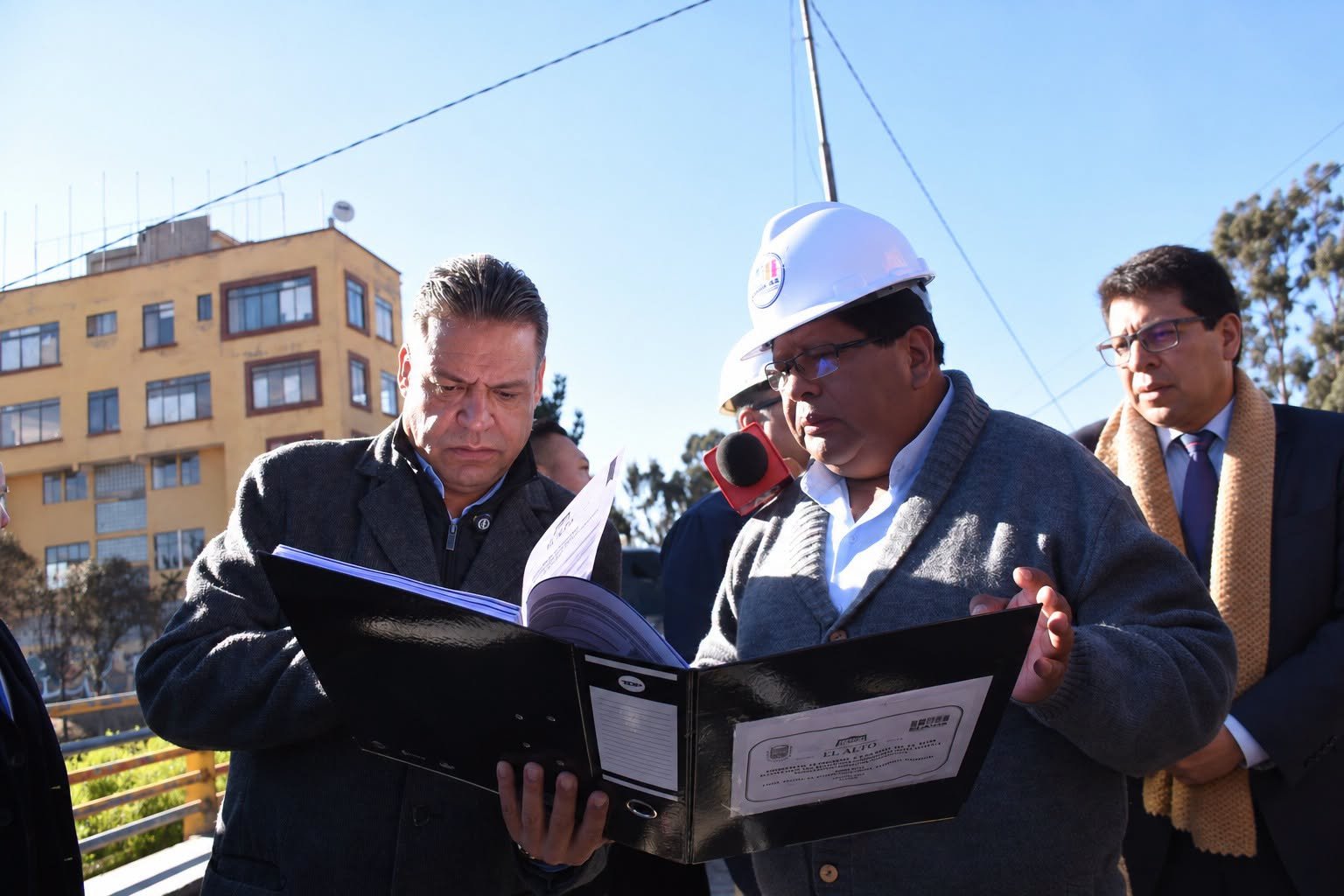 Revilla y Roca inspeccionan proyectos de puente y plaza principal en El Alto 795472319 1350642686902354 1676265659004769466 n