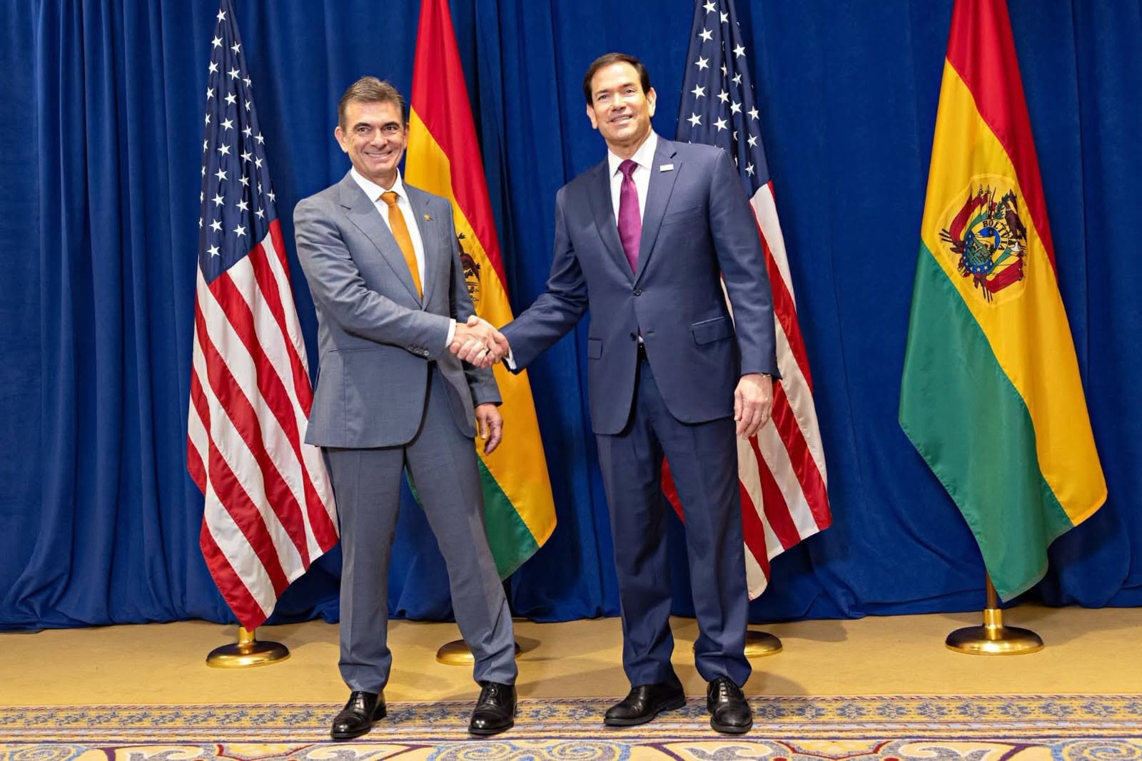 Paz se reúne con Marco Rubio en Nueva York y dice que siempre vuelve «con platita» cuando sale al exterior 797036145 4200040300128474 2681967675457771413 n