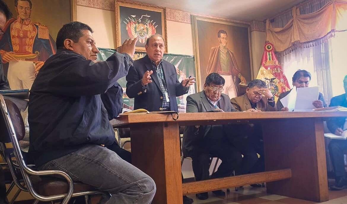 ATT reinstala diálogo con transportistas y tilda de “inviable” alza del 45% en tarifas de buses 839559474 1783290122821423 5675243195135850926 n 1