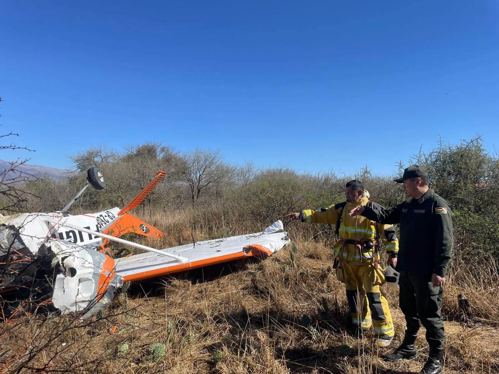 DGAC: Presunta falla de motor provocó accidente durante vuelo de entrenamiento en Tarija 840520343 1600550955143229 9041236290069536588 n