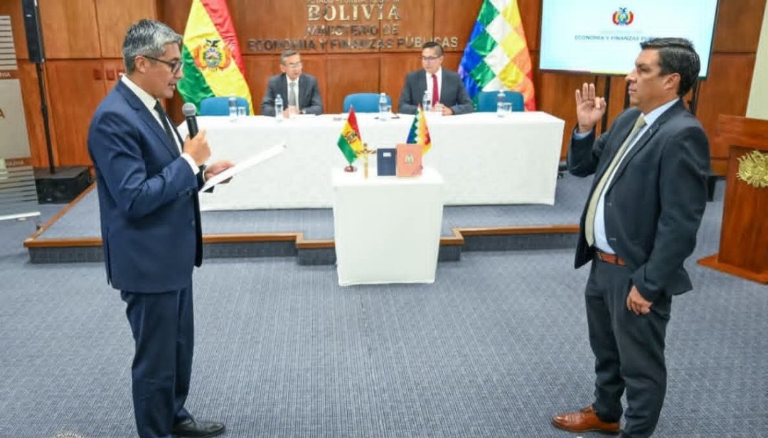 Carlos Jáuregui jura como director de la Unidad de Investigaciones Financieras 8fe0817a d1f3 4e7e a196 f8ffe278b128