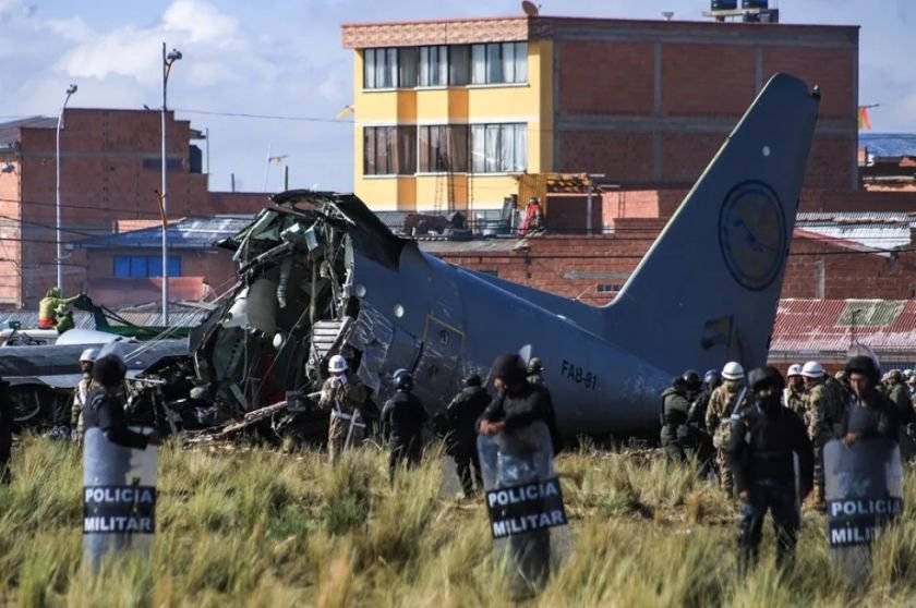 Accidente aéreo: Aprehenden a representante de empresa que debía entregar billetes al BCB 9c186e23 3d84 4837 9732 a9f02500ad12