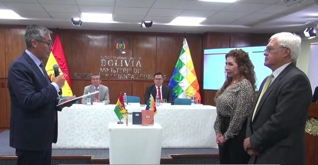 Gustavo Blaccut jura como nuevo viceministro de Pensiones y Servicios Financieros 9e0f8581 d2fd 4bb3 929b 611cd86c0f8f e1764620922669