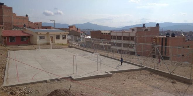 Una mujer es hallada sin vida en una cancha en El Alto CANCHA 660x330 1