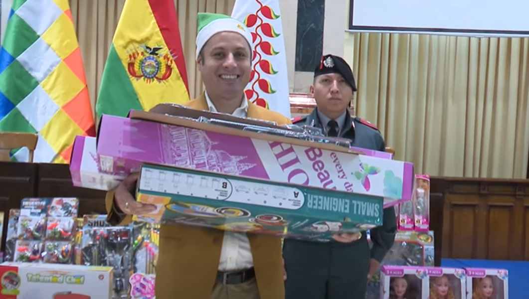 Lara lanza campaña navideña para recolectar juguetes para niños y afectados por desastres Captura de pantalla 2025 12 12 110705 1