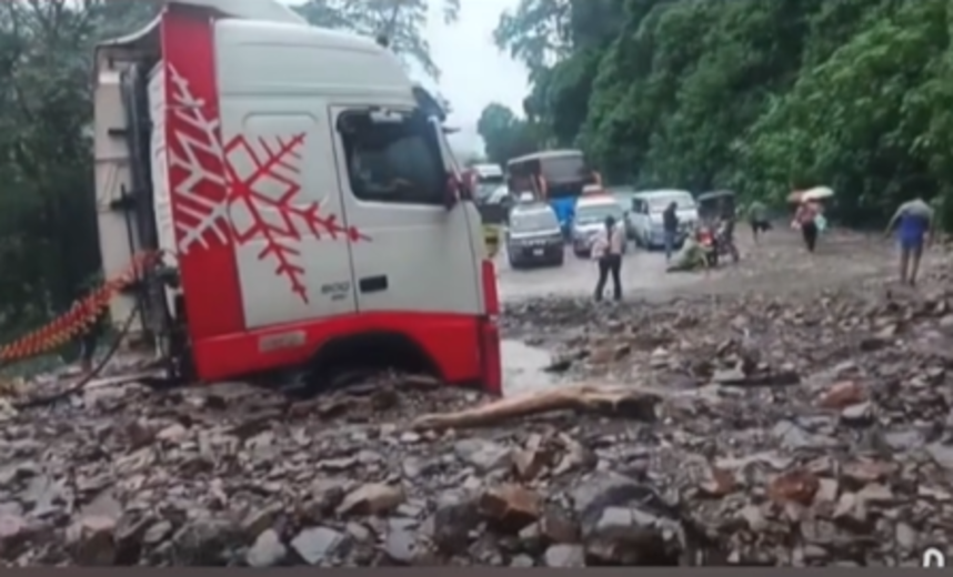 Mazamorra en El Sillar restringe circulación vehicular en la ruta Cochabamba-Santa Cruz Captura de pantalla 2026 03 24 112710