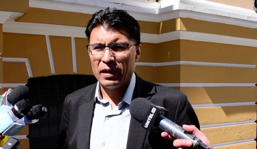 Senador Condori admite que encendió el conflicto, pero apunta a la Tupac como “responsable operativo” Captura de pantalla 2026 06 19 141542