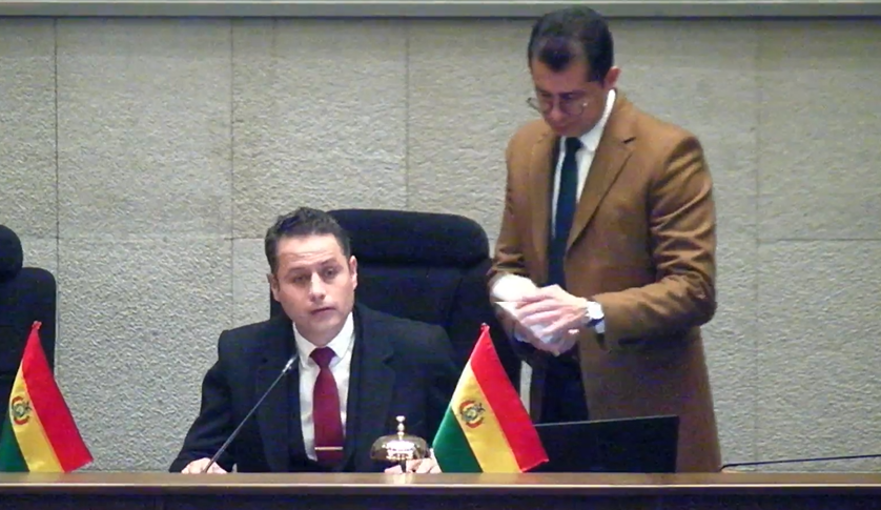 Por una “hoja en blanco”, Legislativo devuelve al Gobierno el proyecto de Ley de Inversiones Captura de pantalla 2026 08 18 125855 1