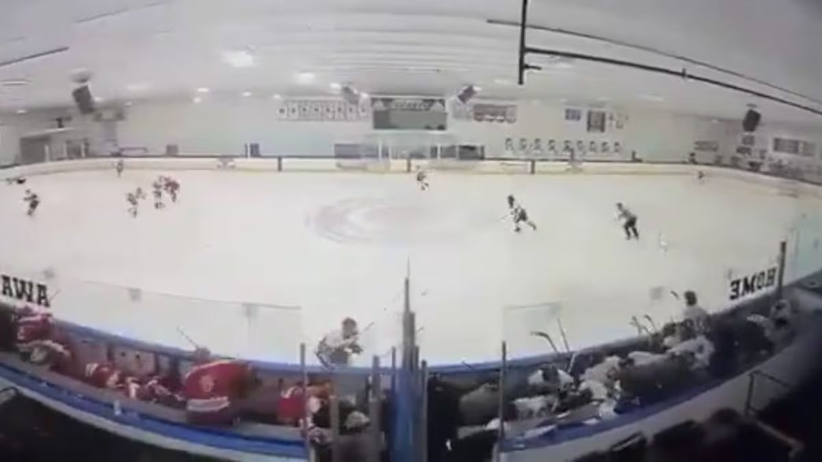 Tres muertos, entre ellos el agresor, en tiroteo durante un partido de hockey en EEUU DMHRHNDODNBI3FLZRVUZRGLRUY