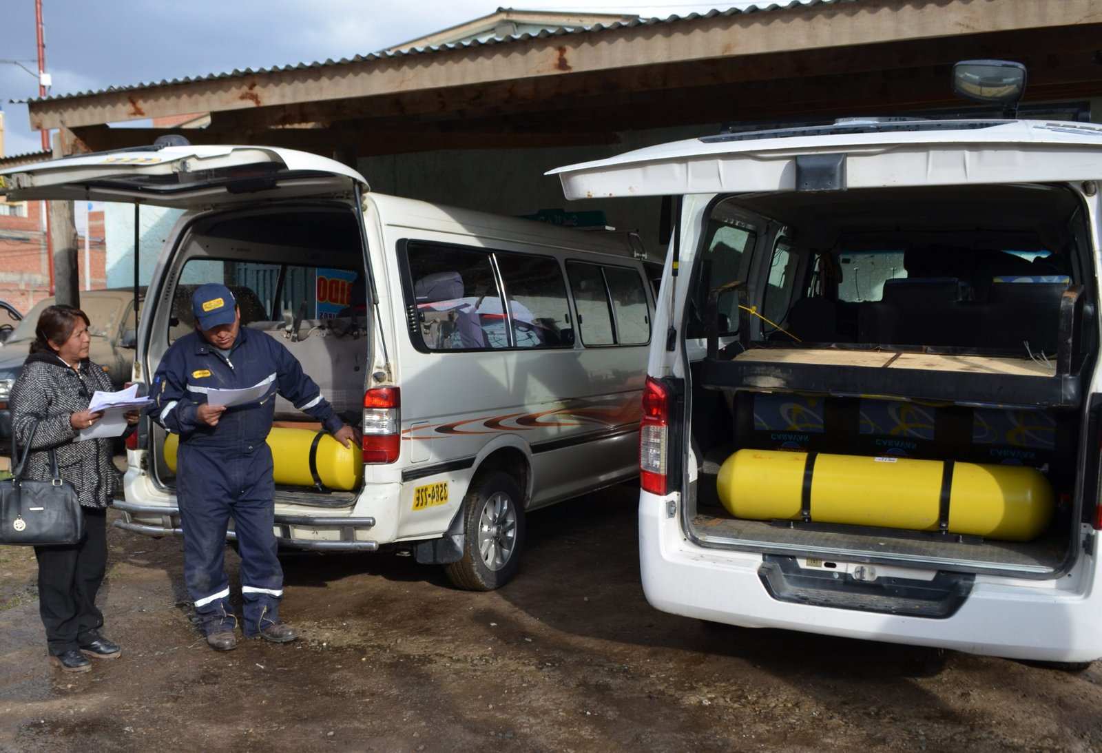 Gobierno inicia conversión de 400 micros de diésel a GNV en Santa Cruz DSC 0119 1 scaled 1