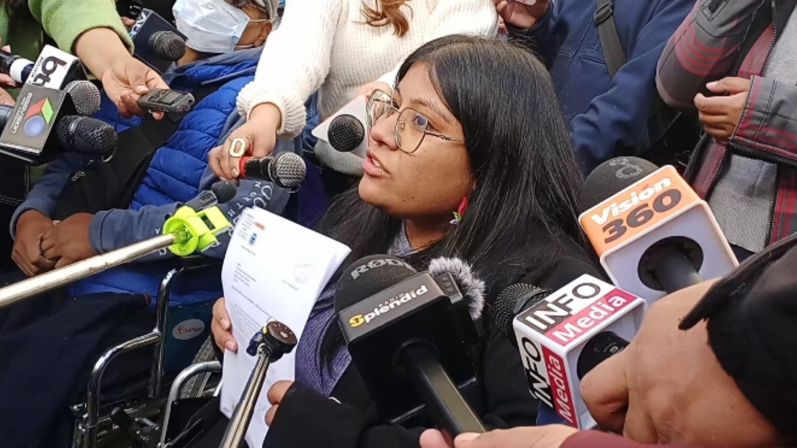 Personas con discapacidad se declaran en emergencia y denuncian abandono del gobierno ante la falta de medicamentos y alimentos Diseno sin titulo 11 4