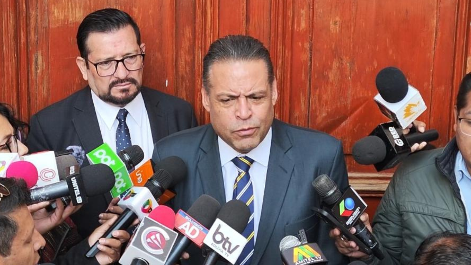 El gobernador de La Paz espera que el diálogo con sectores movilizados ponga fin a los bloqueos Diseno sin titulo 20 1