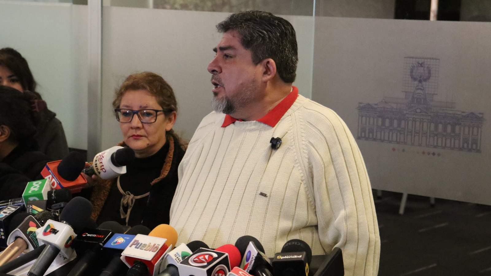Diputado Édgar Zegarra anuncia querella penal contra Nadia Beller por difamación y denuncia plan de desestabilización Diseno sin titulo 2026 08 20T140240.193