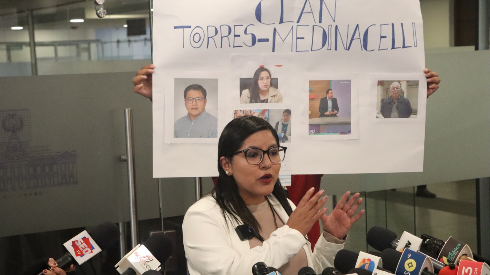 Diputada Claros denuncia a presunto «clan familiar Torres-Medinaceli» por tráfico de cargos y concesiones mineras ilegales en Potosí Diseno sin titulo 2026 09 04T142426.213
