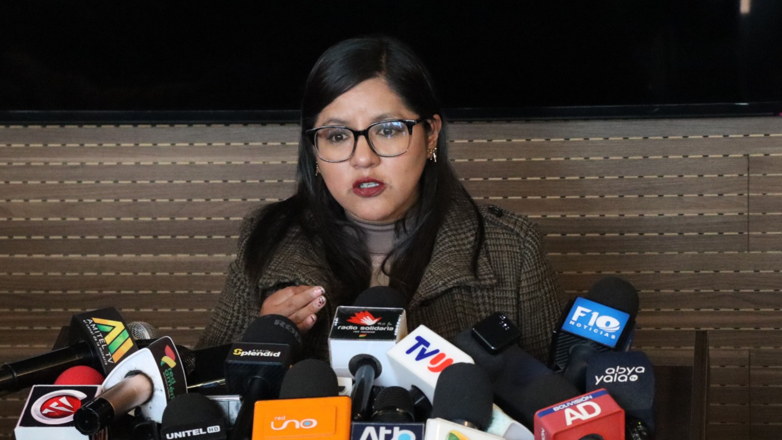 Diputada Claros denuncia intento de forzar tratamiento de crédito del FMI de $us 1.900 millones del FMI sin conocer sus condiciones Diseno sin titulo 2026 09 09T143240.868