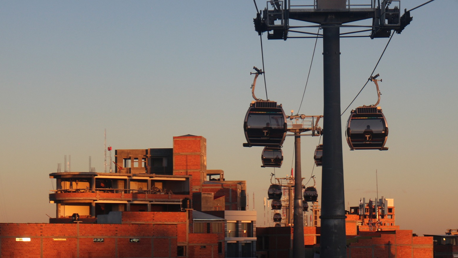 Mi Teleférico opera con normalidad en La Paz y El Alto pese a movilizaciones y bloqueos Diseno sin titulo 33 2