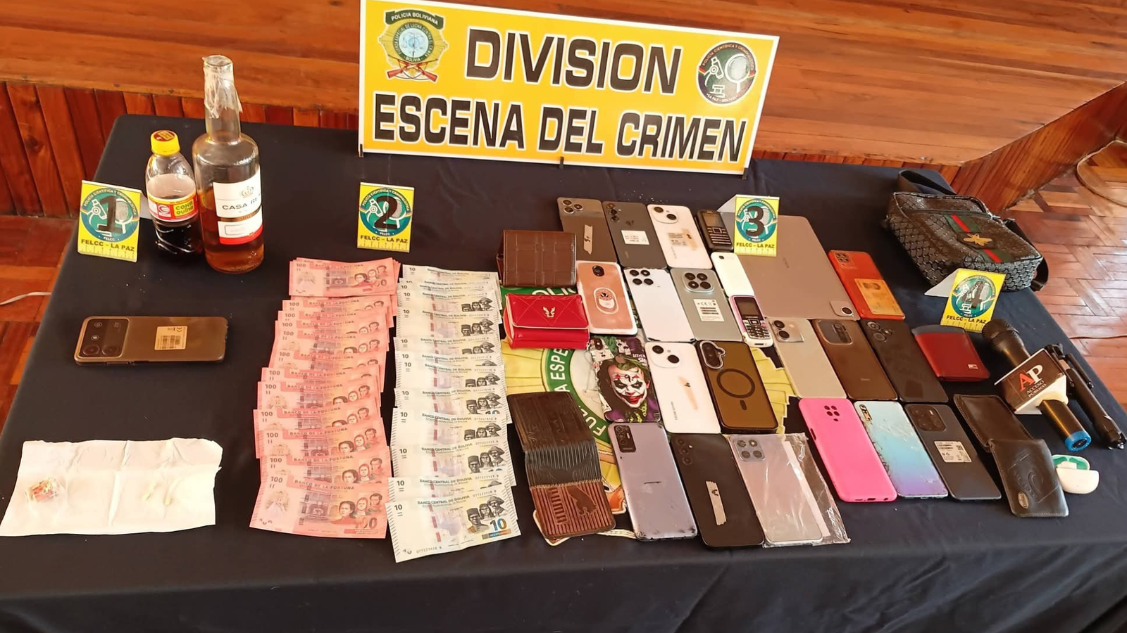 Verbena Paceña: FELCC aprehende a 15 personas y secuestra 23 celulares, dinero y somníferos en operativo de seguridad Diseno sin titulo 48 2