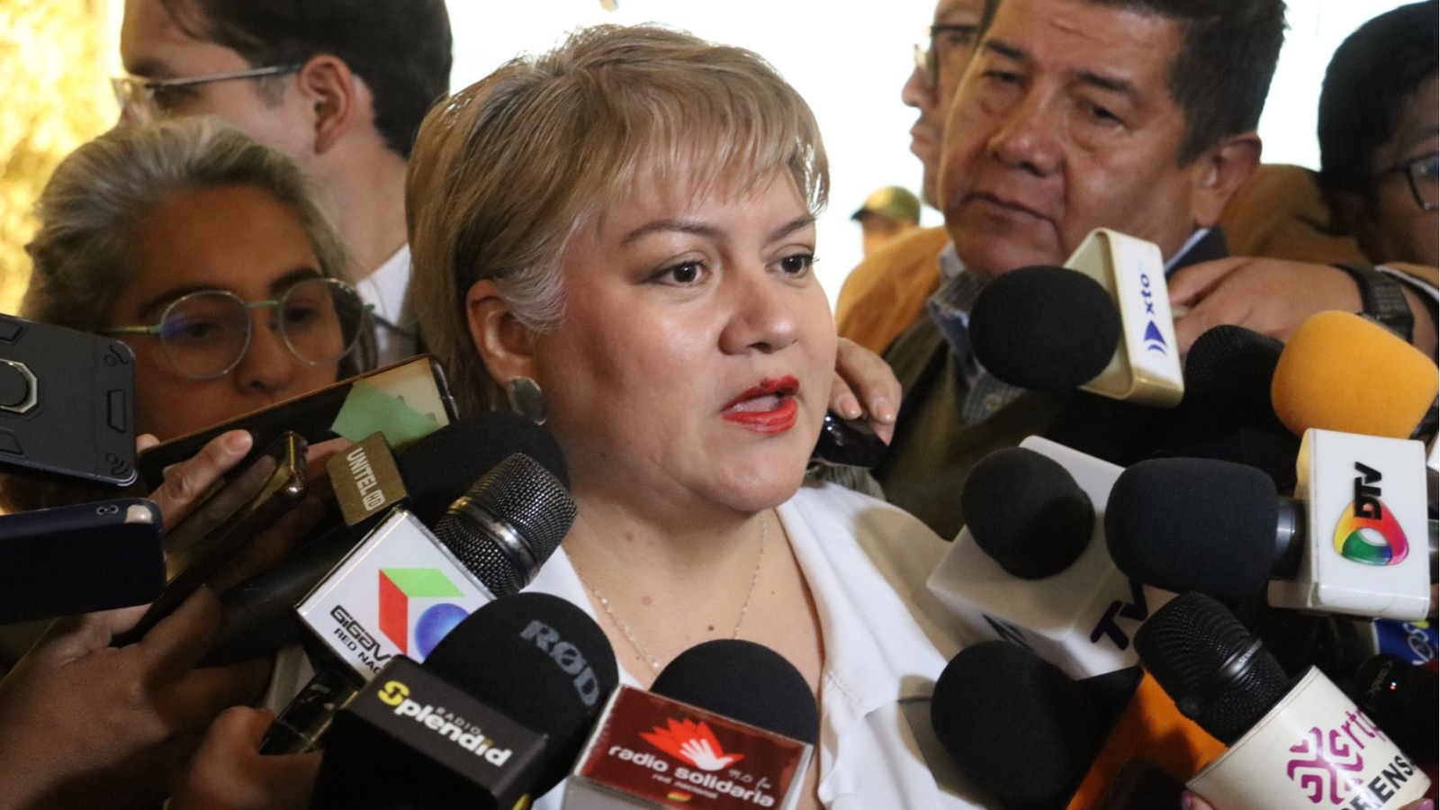 Patiño advierte que la subida del dólar golpea a las familias y exige regulación de precios de la canasta familiar Diseno sin titulo 51 1