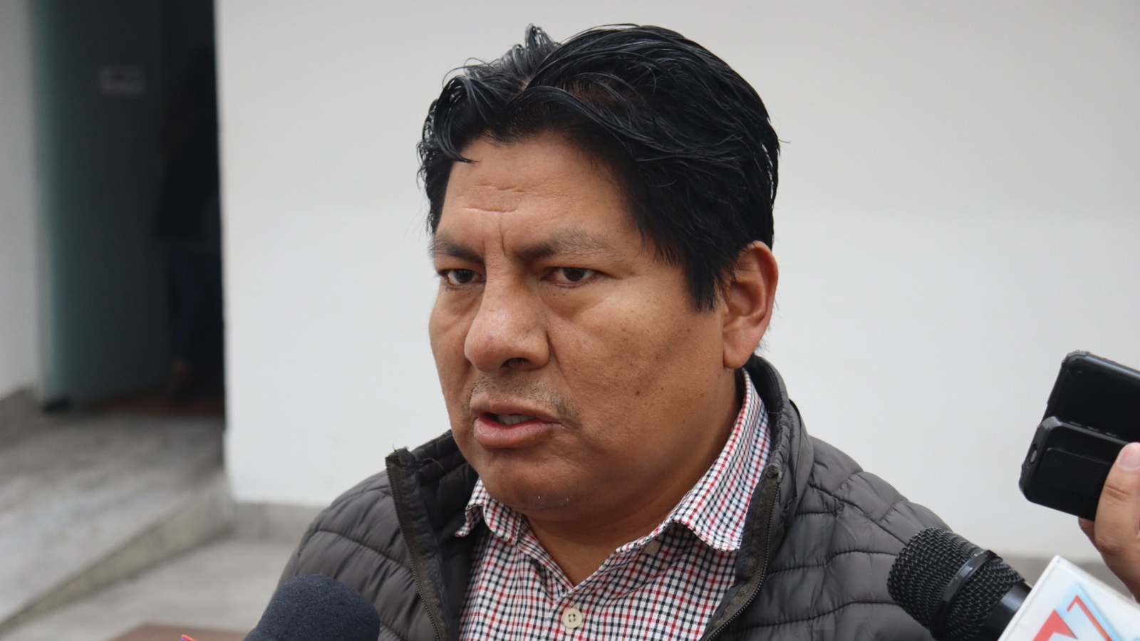 Diputado Ticona exige ejecutar la orden contra Morales o que el Gobierno de Paz aclare si goza de inmunidad Diseno sin titulo 73