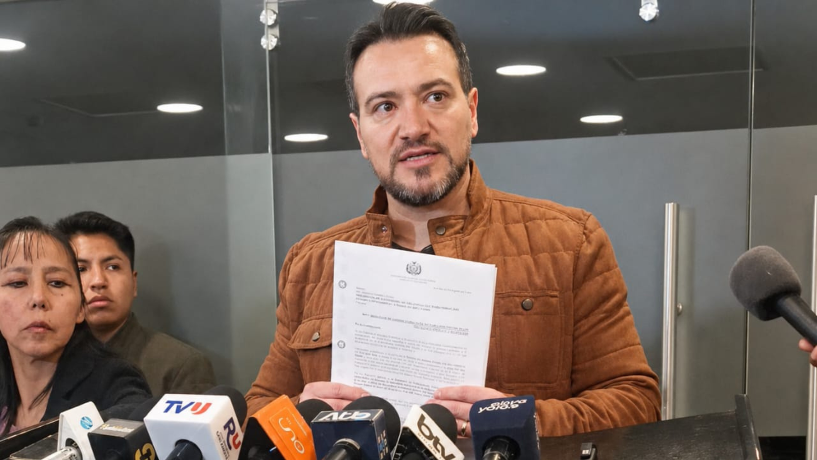 Diputado Reyes pide informes a la Alcaldía de La Paz y se ofrece mediación ante riesgo de crisis por la basura Diseno sin titulo 97 1