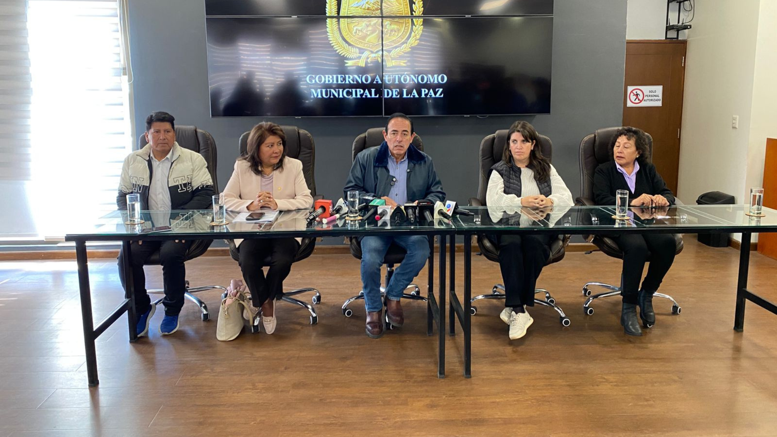 Alcaldía de La Paz anula el sistema de parqueo tarifado por irregularidades y falta de beneficios Diseno sin titulo 20260514 193734 0000 1