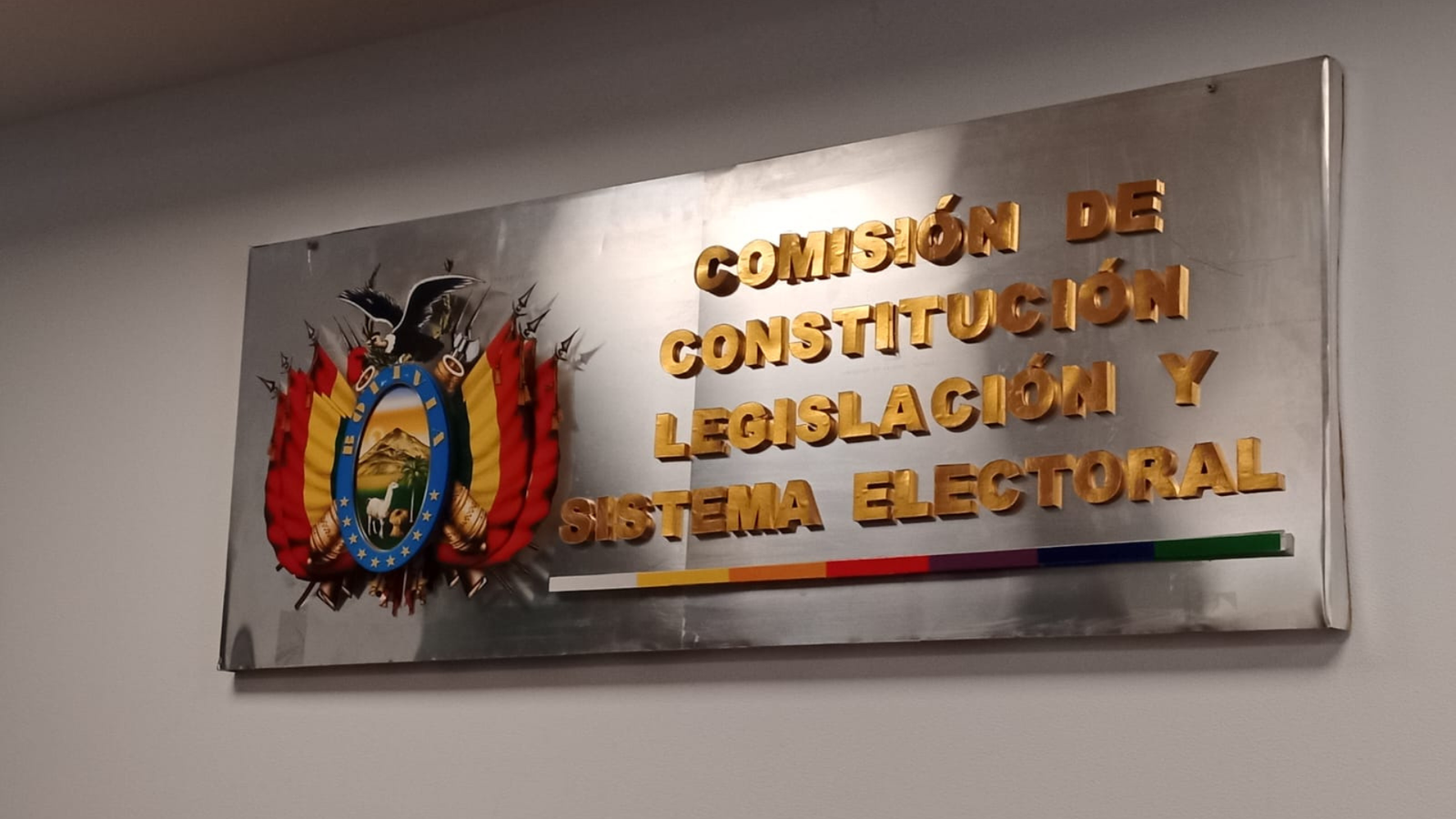 Comisión de Constitución inicia tratamiento del proyecto de Ley de Estados de Excepción Diseno sin titulo 20260606 103048 0000