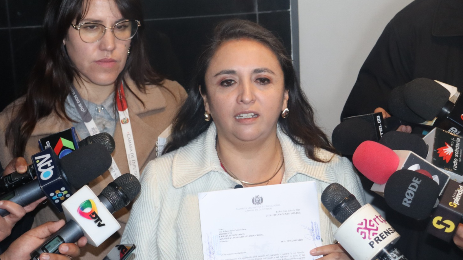 Diputada Vargas presenta proyecto de ley para construir una planta generadora de oxígeno en La Paz Diseno sin titulo 20260610 162028 0000