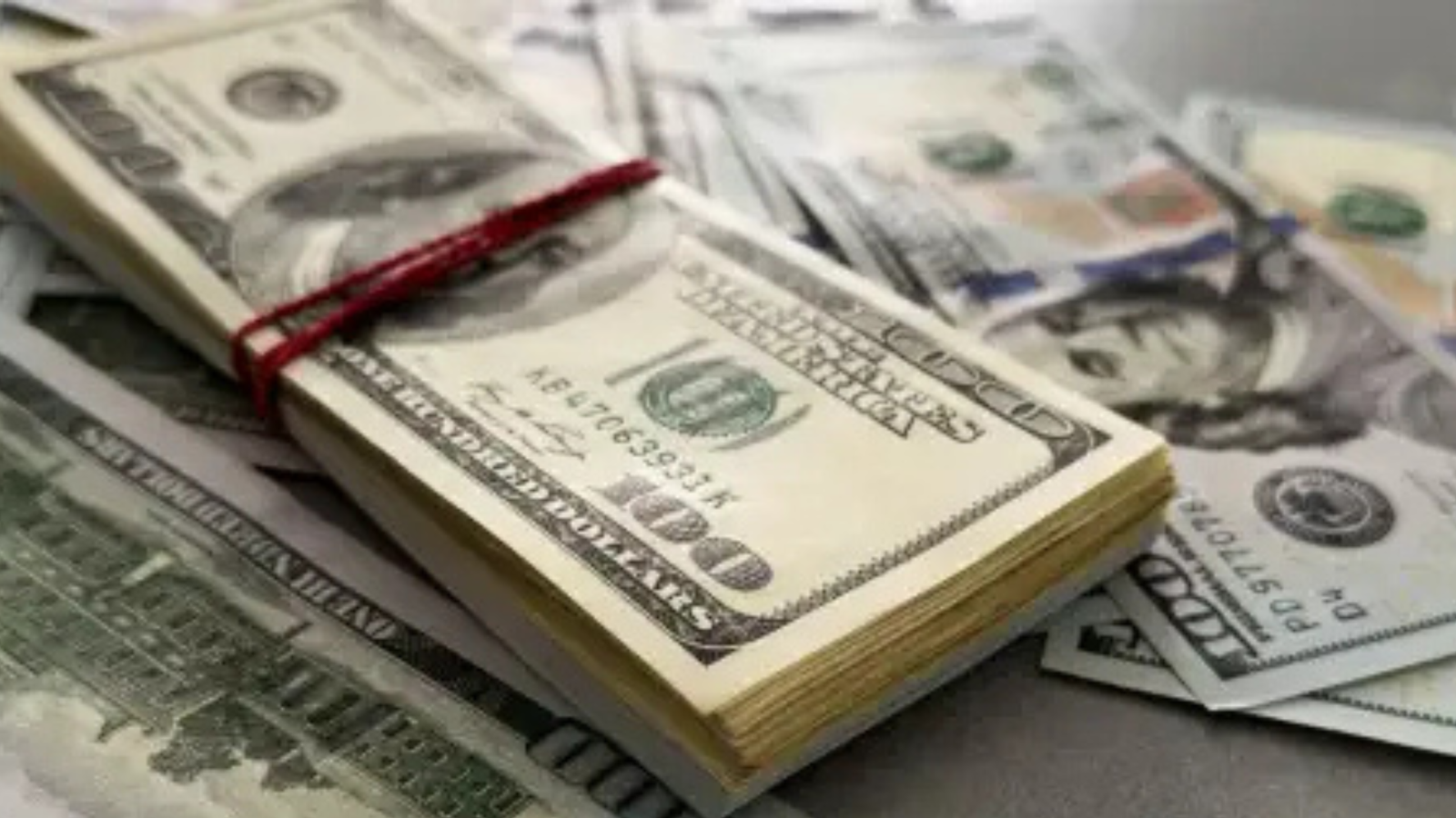 El dólar supera los Bs 10 por primera vez con el tipo de cambio flexible Diseno sin titulo 20260708 204916 0000