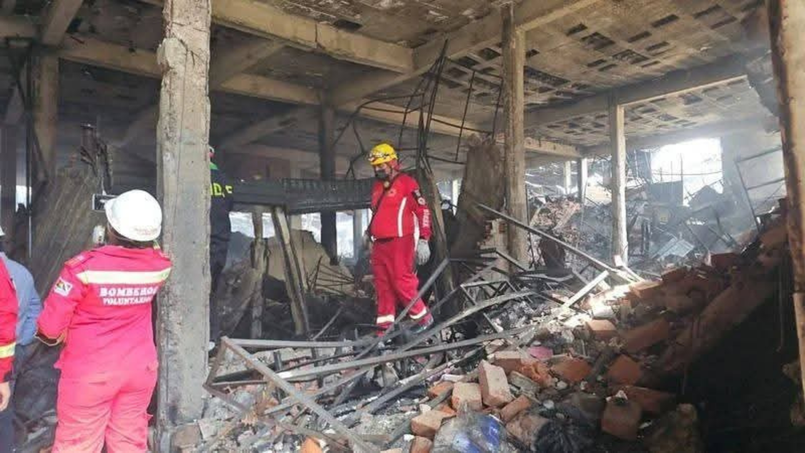 Incendio en la Feria «Barrio Lindo» se habría originado en zona de plásticos y pirotecnia según el peritaje Diseno sin titulo 20260809 150046 0000