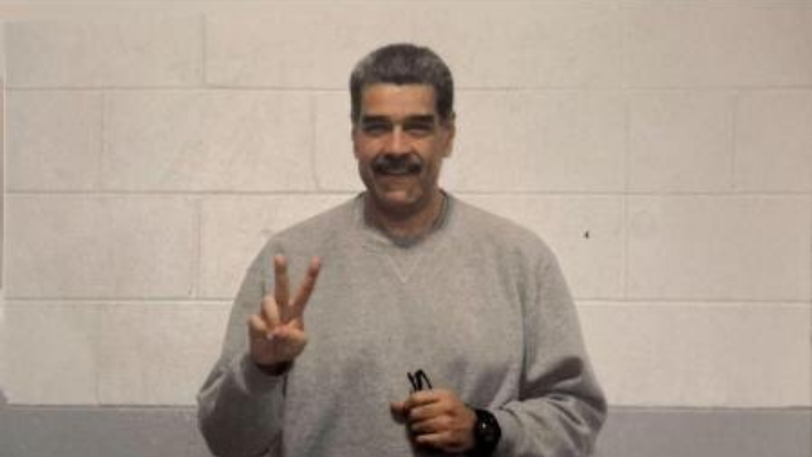 «Estamos firmes»: Maduro reaparece con fotos desde cárcel de Brooklyn tras 7 meses preso Diseno sin titulo 20260830 134046 0000