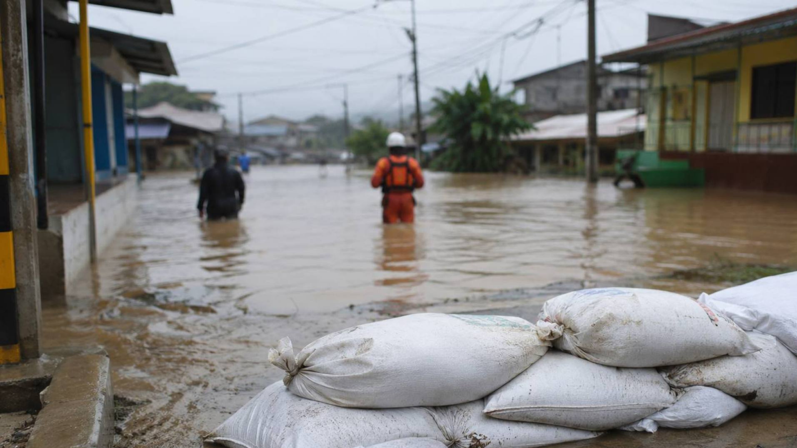 Ecuador declara Alerta Roja nacional por el avance del fenómeno El Niño Diseno sin titulo 20260830 135620 0000