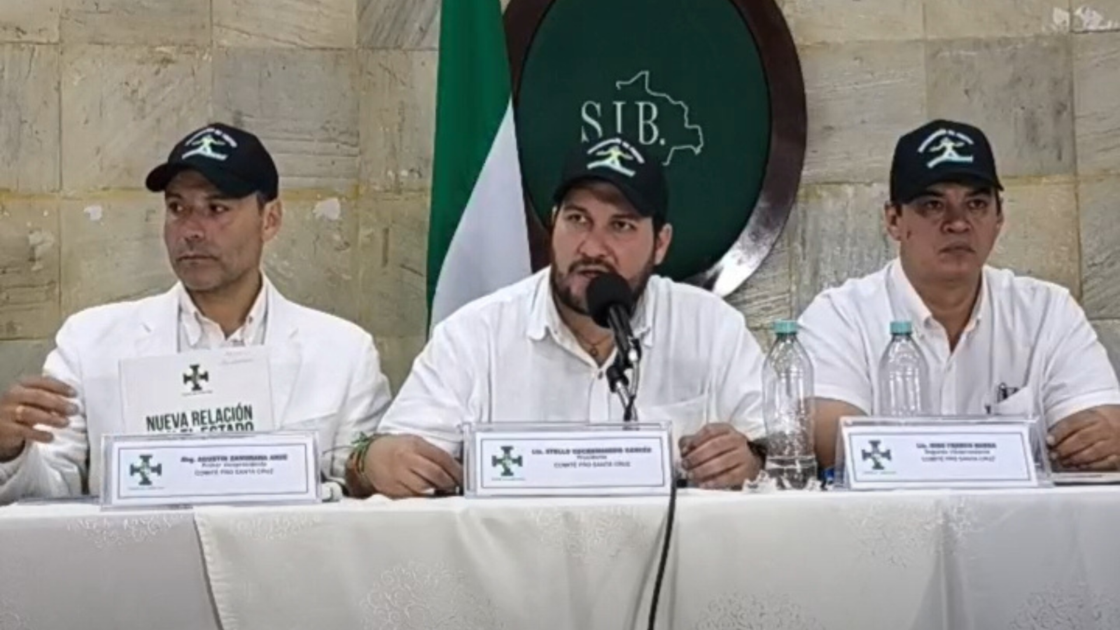 Asamblea de la Cruceñidad da ultimátum al Gobierno hasta el 10 de octubre por combustible y exige implementar el 50-50 desde 2027 Diseno sin titulo 20260909 224625 0000