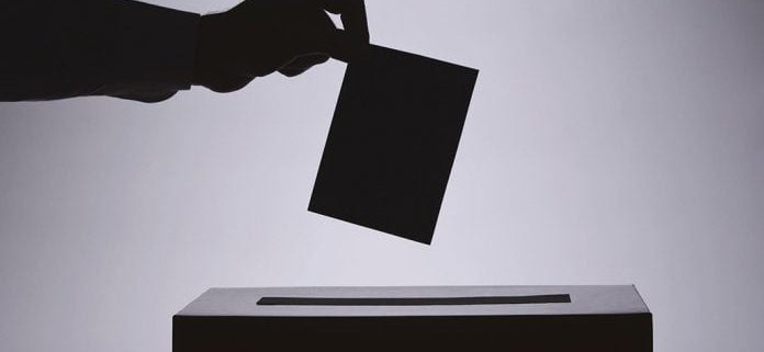 OEP pide a la población evitar tomar fotografías a su voto electoral, remarcando que es secreto Eleecciones generales 696x426 1 696x321 1