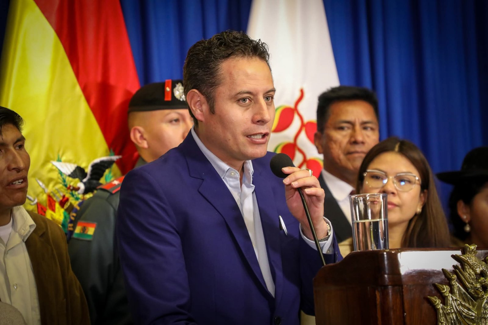 Lara anuncia que su partido irá con candidatos propios a las subnacionales FB IMG 1763427248521