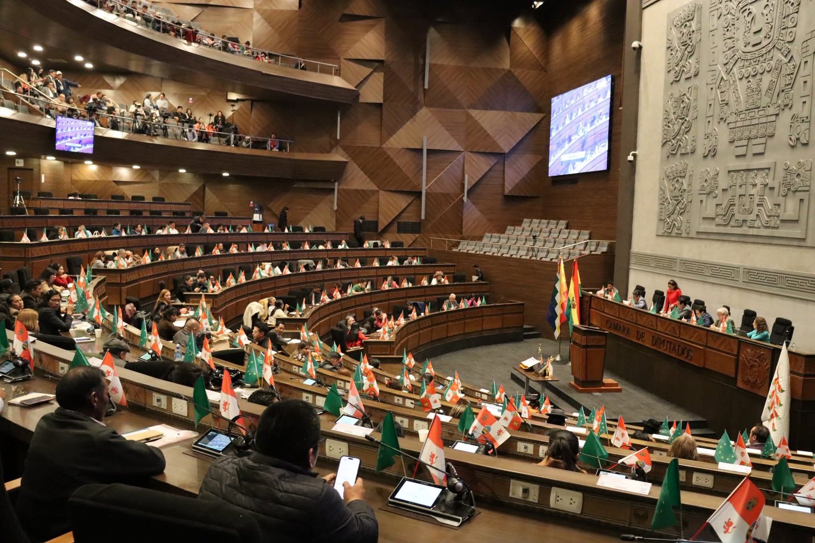 Ley de subnacionales: Diputados entran en cuarto intermedio y ahora esperan informe de comisión FB IMG 1763518841867