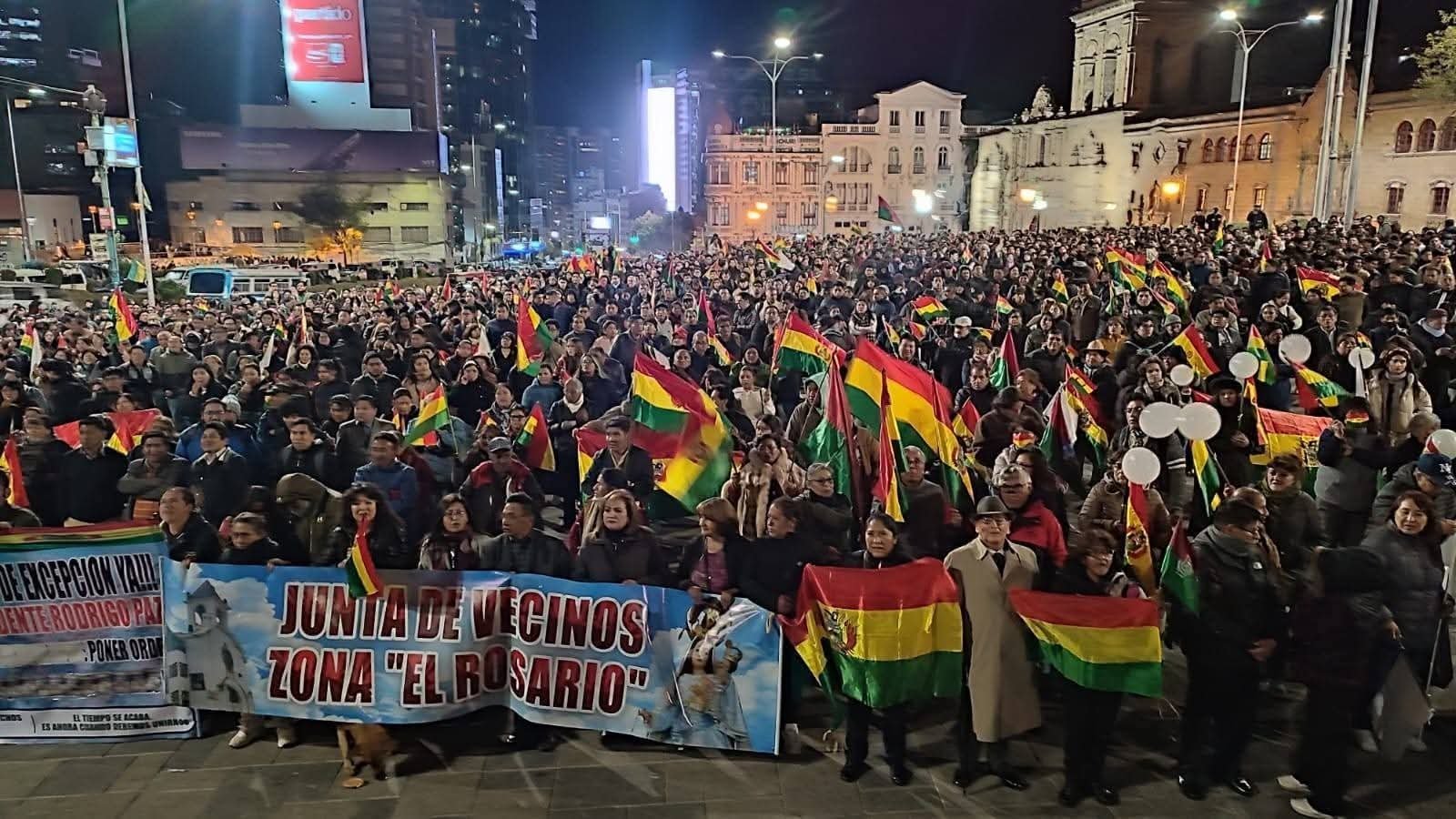 Cabildos en La Paz y Sucre exigen al Gobierno declarar Estado de excepción para levantar los bloqueos en el país FB IMG 1781051837003
