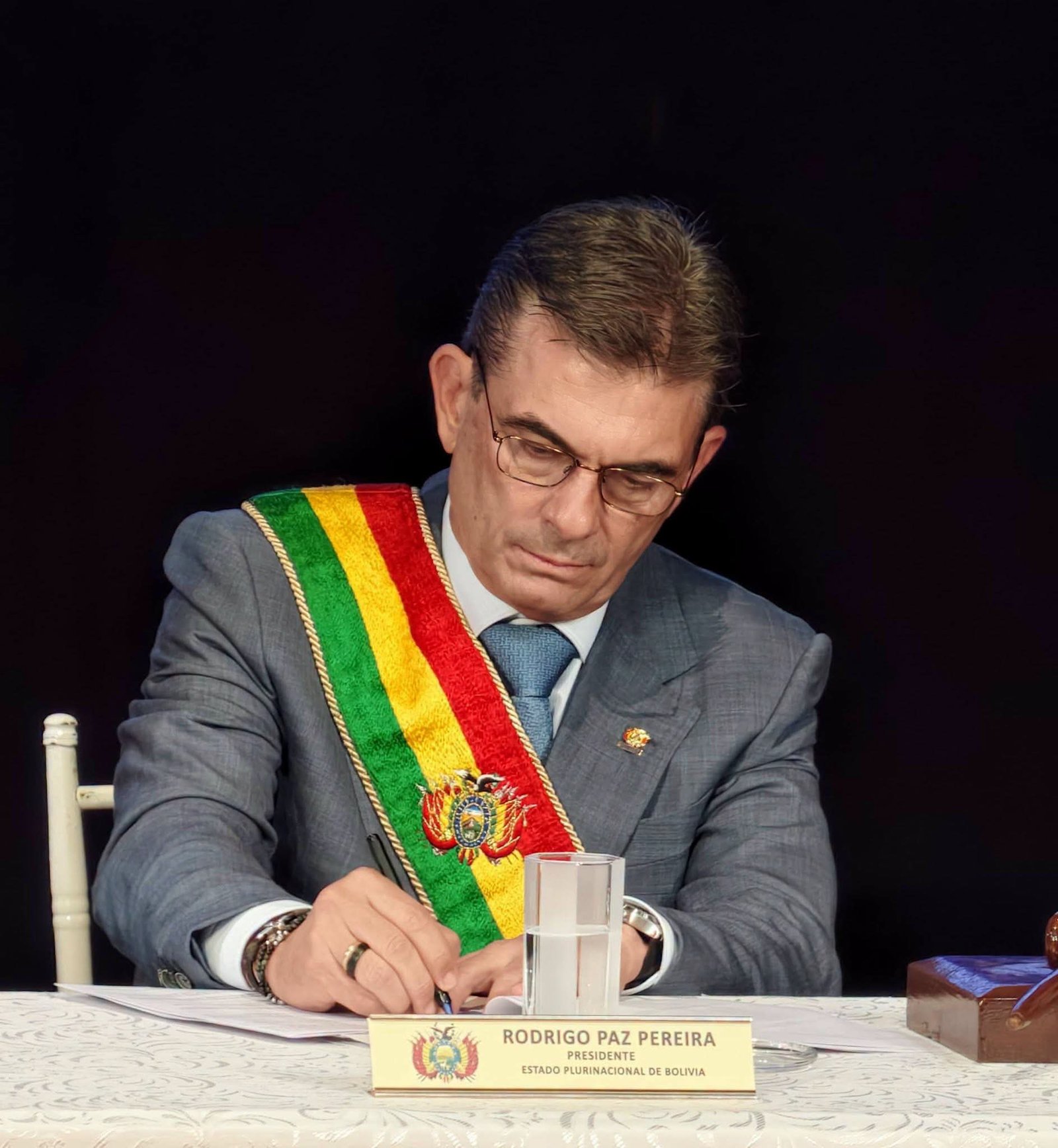 Paz garantiza bonos sociales y anuncia nuevas medidas sobre combustibles y refinerías FB IMG 1789346731796