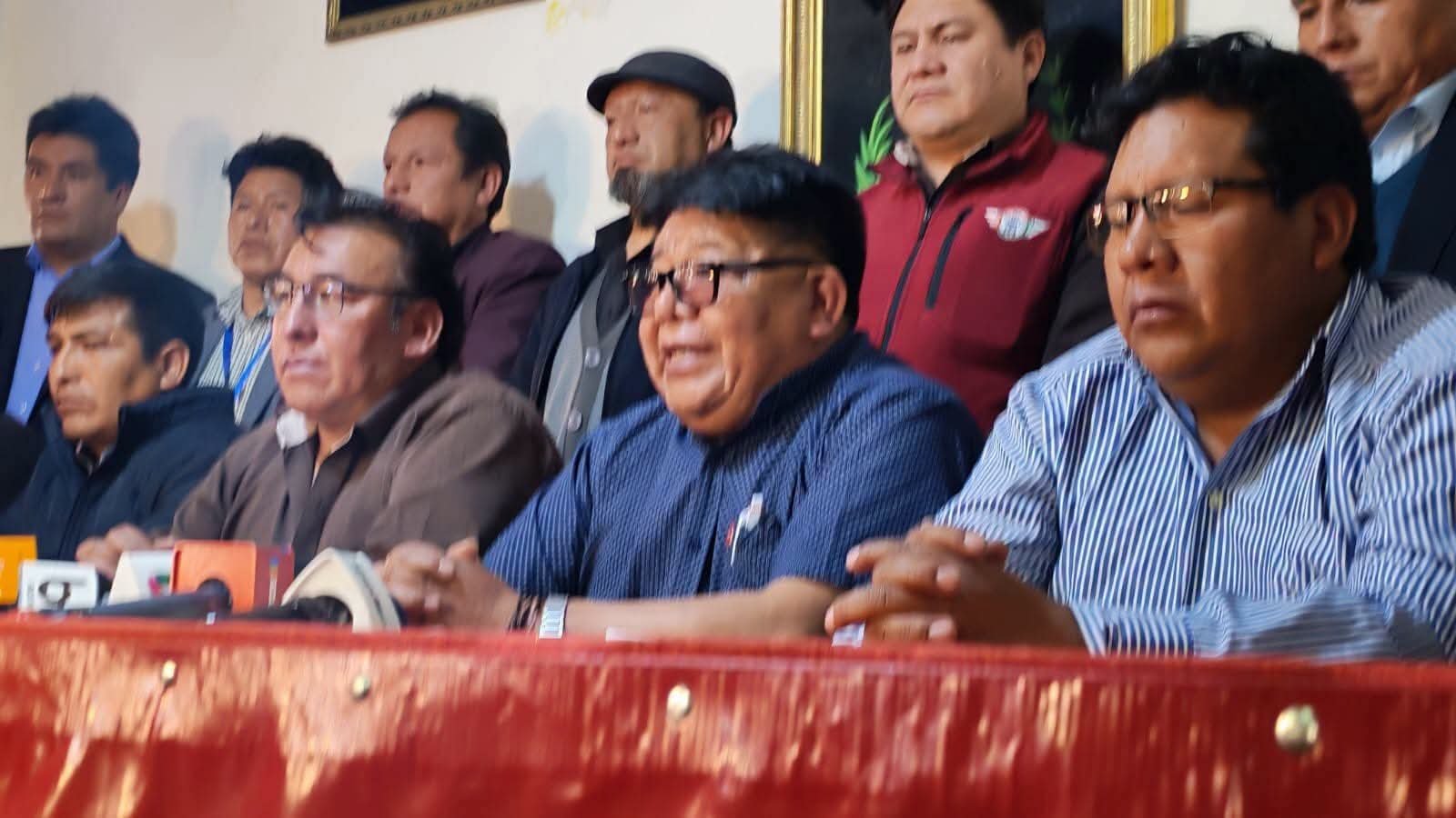 Choferes de La Paz exigen anular ‘dieselazo’ y buscarán respaldo en ampliado nacional FB IMG 1790039796918