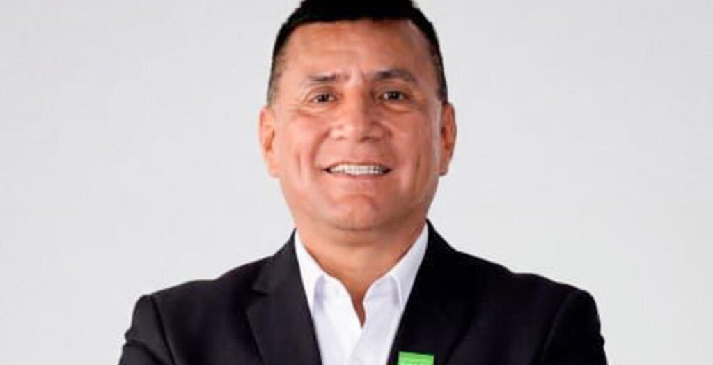 Perú: candidato al Congreso muere tras agresión con ladrillo Gilbert infante candidato a congresista en peru efe e1774460830695 1024x524 1