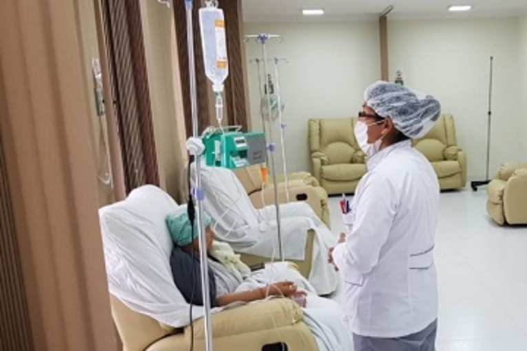 Pacientes con cáncer se declaran en emergencia por bloqueos y falta de medicamentos HI8yyW3W0AA 5cb 1