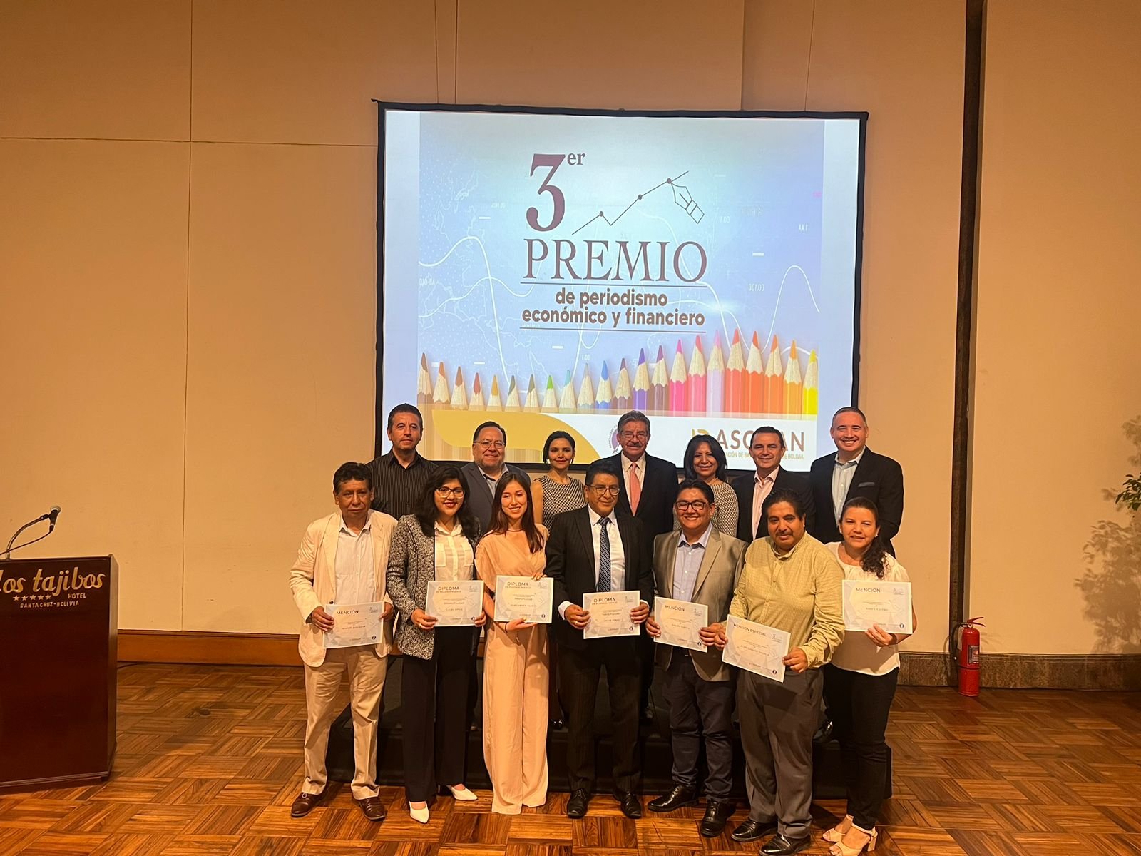 ASOBAN, en colaboración con la ANPB, premia a ganadores y a menciones de honor en el Tercer Premio de Periodismo Económico y Financiero de Bolivia IMG 20240127 WA0007
