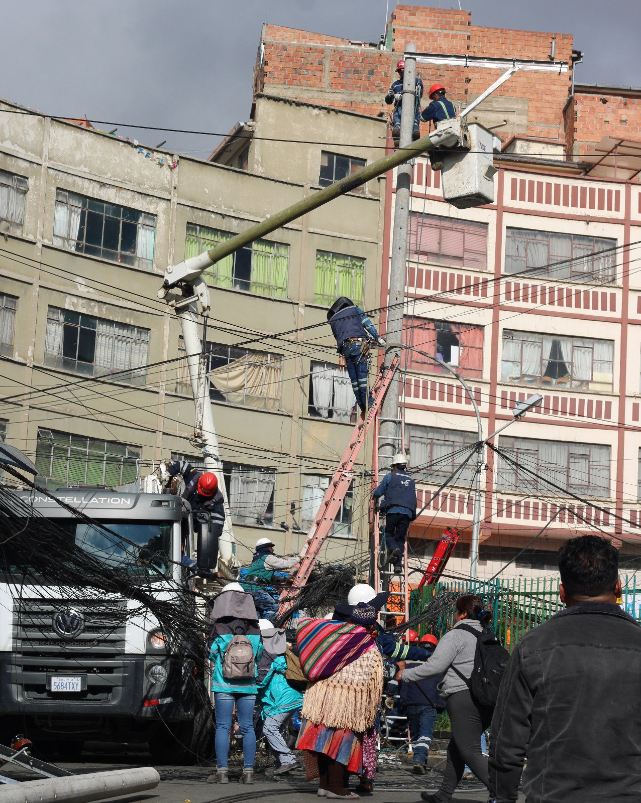 DELAPAZ concluye con la renovación de la red eléctrica en las zonas Gran Poder, Eloy Salmón y El Rosario IMG 20250507 WA0046