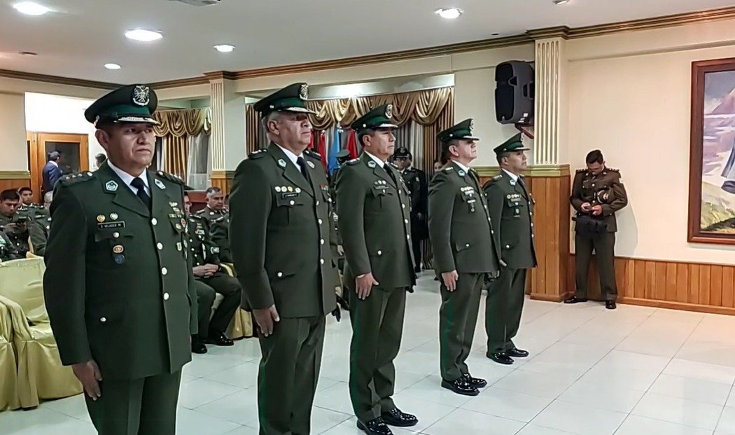 Gobierno posesiona a nuevos directores de la Policía Boliviana IMG 20251128 WA0075