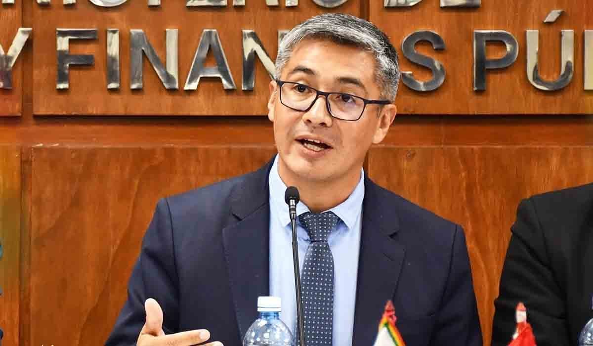 “Es un proceso que no se hace de la noche a la mañana”: Ministro Espinoza descarta distribución de recursos 50/50 para el 2026 Imagen de WhatsApp 2025 12 07 a las 18.10.37 bb0d7632