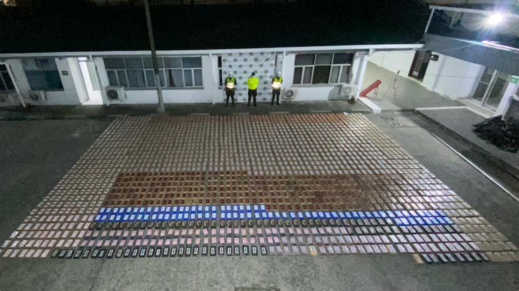 Incautan cerca de dos toneladas de cocaína en contenedor que partió de Uruguay Screenshot 2025 04 30 at 11 56 45 Uruguay investiga la salida de un contenedor con casi dos toneladas de cocaina hacia Colombia Infobae